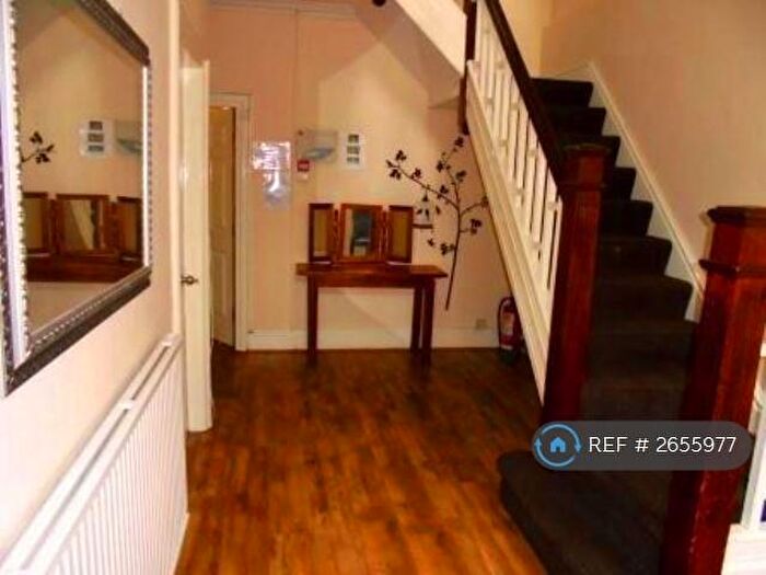 8 Bedroom Semi-Detached House To Rent In Mauldeth Road, Manchester, M20
