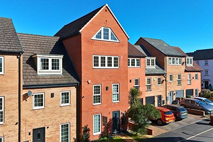 5 Bedroom Terraced House For Sale In Maddison Walk, Ackworth, Pontefract, WF7