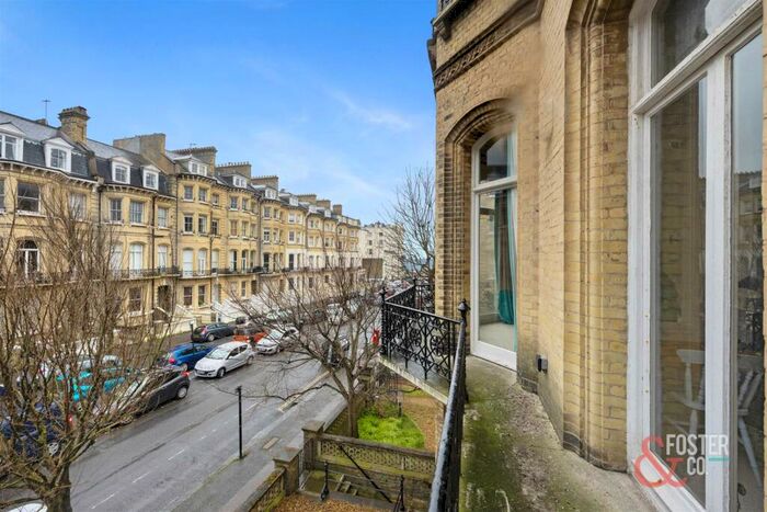 3 Bedroom Apartment To Rent In First Avenue, Hove, BN3