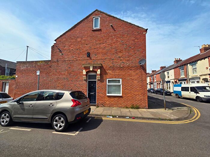 3 Bedroom Terraced House For Sale In Myrtle Street, Middlesbrough, TS1