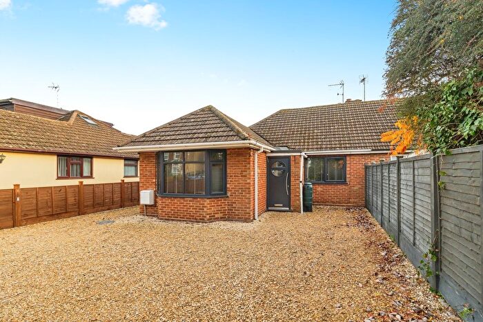 3 Bedroom Bungalow For Sale In Stanbridge Road, Tilsworth, Leighton Buzzard, Bedfordshire, LU7