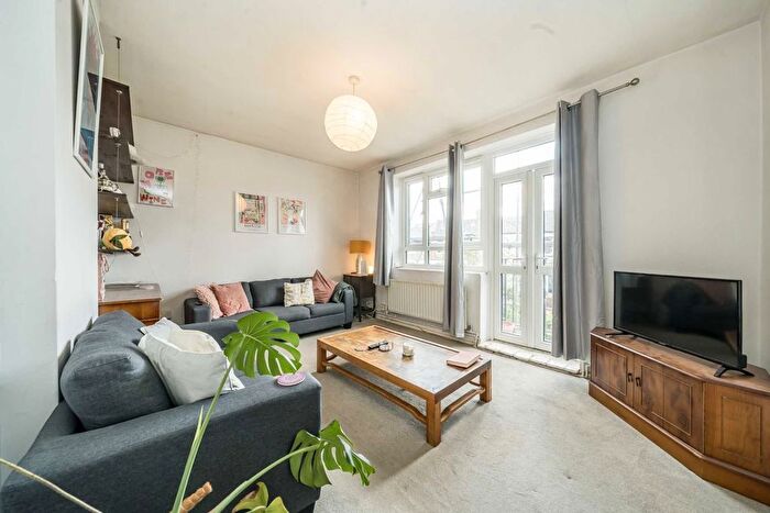 3 Bedroom Flat To Rent In Gravenel Gardens, Nutwell Street, London, SW17