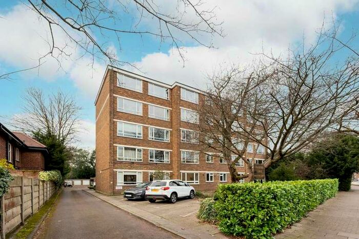2 Bedroom Flat To Rent In Victoria Drive, Southfields, SW19