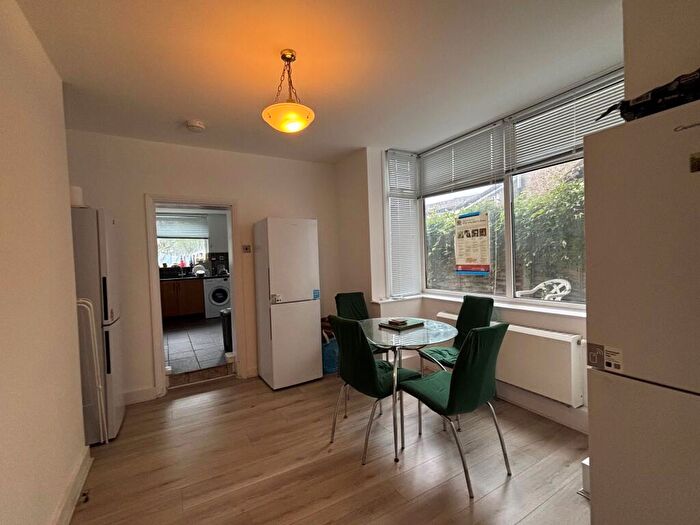 1 Bedroom House Of Multiple Occupation To Rent In Hatherley Road - Sidcup, DA14