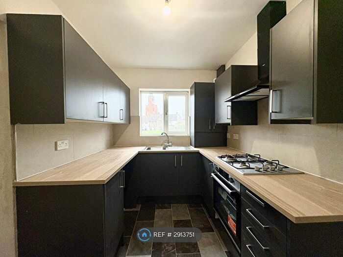 3 Bedroom Semi Detached House To Rent In Green Lane, Doncaster, DN6
