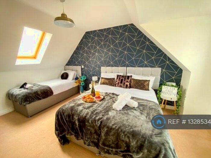 4 Bedroom Detached House To Rent In Lower Thrift Street, Northampton, NN1