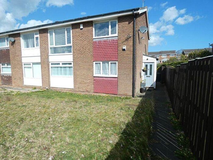 2 Bedroom Flat For Sale In Newbury, Killingworth, NE12