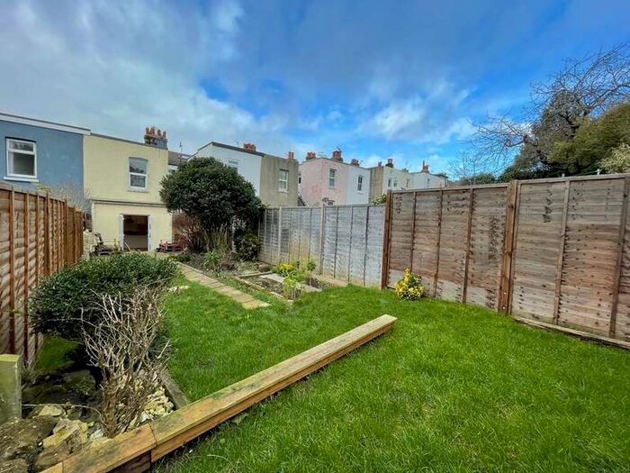 2 Bedroom Ground Flat To Rent In Hollingdean Terrace, Brighton, BN1