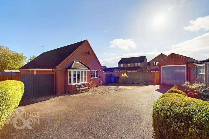 2 Bedroom Detached Bungalow For Sale In Elizabeth Bonhote Close, Bungay, NR35