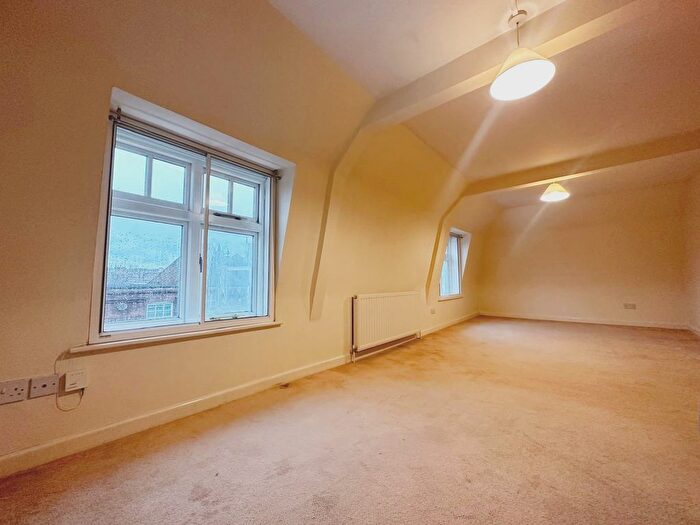 2 Bedroom Flat To Rent In Curtis Court, Orpington, BR6