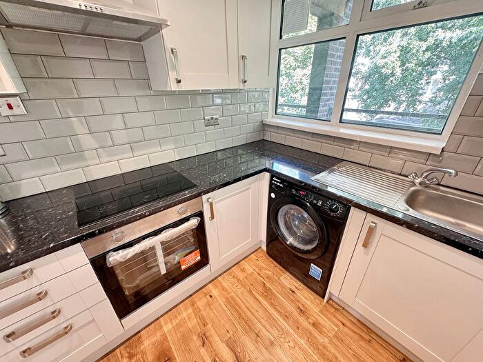 1 Bedroom Flat To Rent In Roebourne Way, North Woolwich, E16