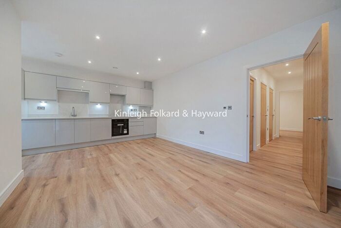 2 Bedroom Flat To Rent In Bickley Park Road, Bromley, BR1