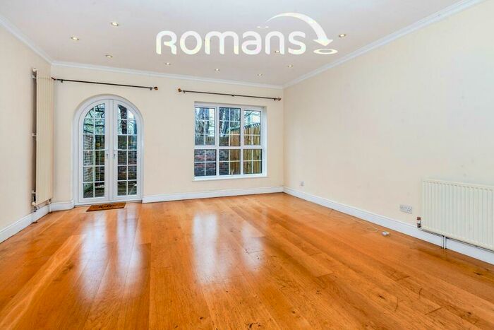 3 Bedroom End Of Terrace House To Rent In Sadlers Mews, SL6