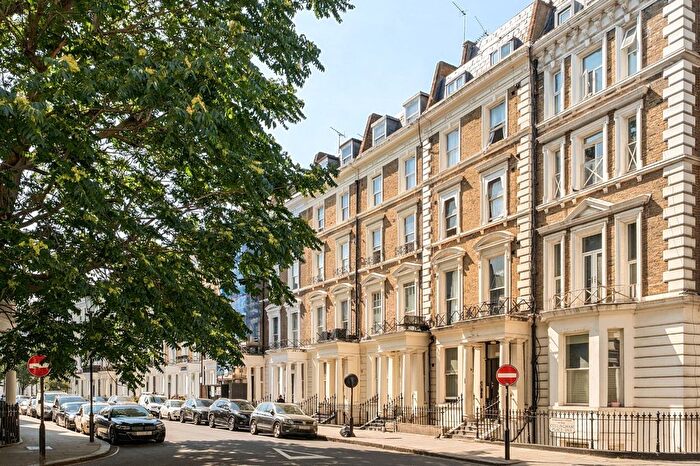 1 Bedroom Flat For Sale In Collingham Place, Earls Court, SW5