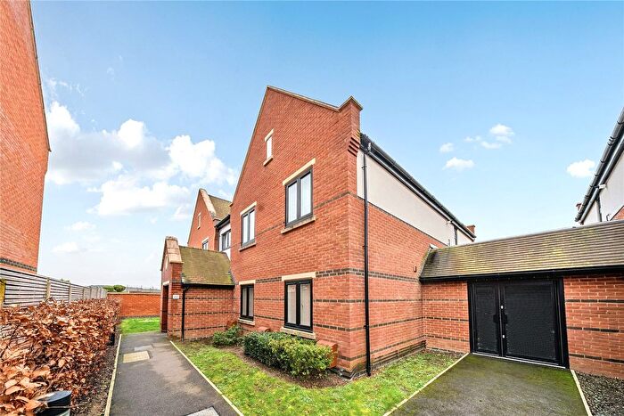 2 Bedroom Flat For Sale In Albertine Grove, West Wickham, BR4