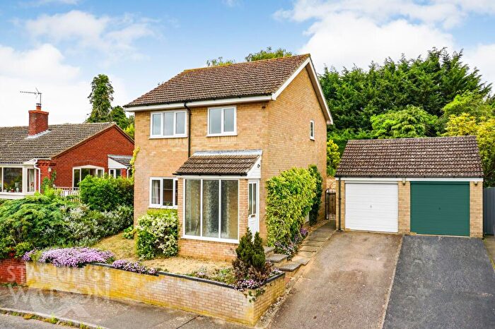 3 Bedroom Detached House For Sale In Mountbatten Road, Bungay, NR35