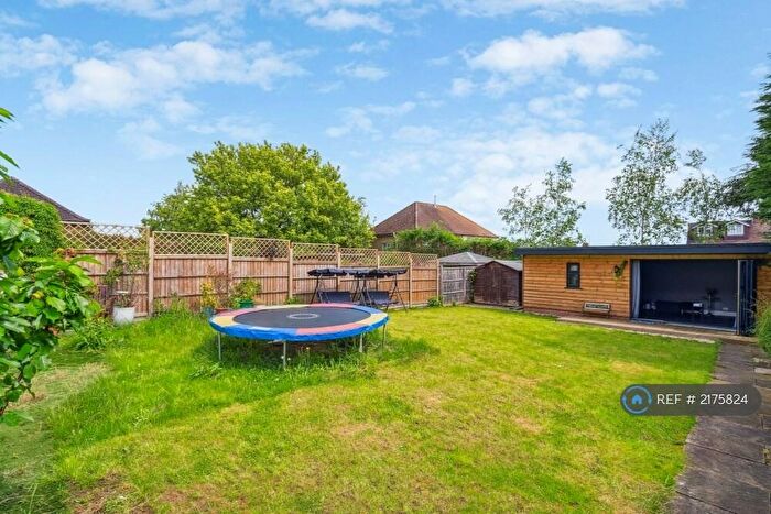 4 Bedroom Semi-Detached House To Rent In New Road, Chalfont St. Giles, HP8