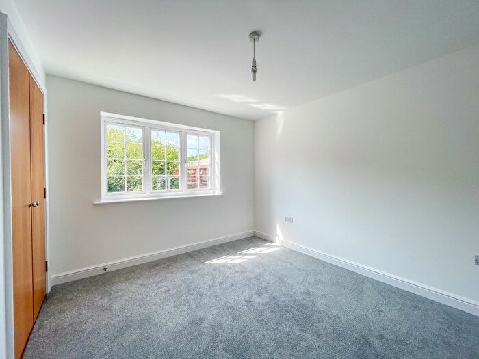 2 Bedroom Flat To Rent In Baltic Wharf, Clifton Marine Parade, Gravesend, Kent, DA11