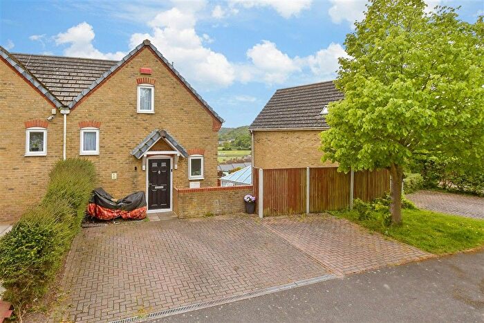 3 Bedroom Semi-Detached House For Sale In Harbour View Road, Dover, Kent, CT17