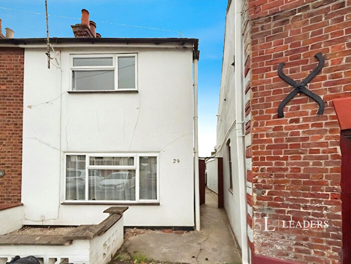 2 Bedroom End Of Terrace House To Rent In Church Street, Holbeach, PE12