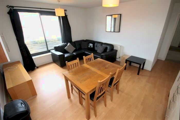 2 Bedroom Flat To Rent In Sparta Court, Troy Road, Morley, Leeds, LS27