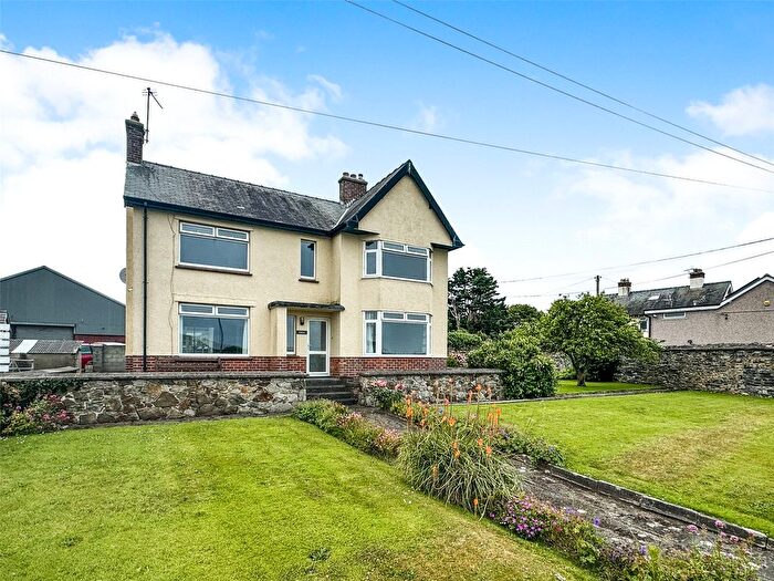 4 Bedroom Detached House For Sale In Tywyn, Gwynedd, LL36
