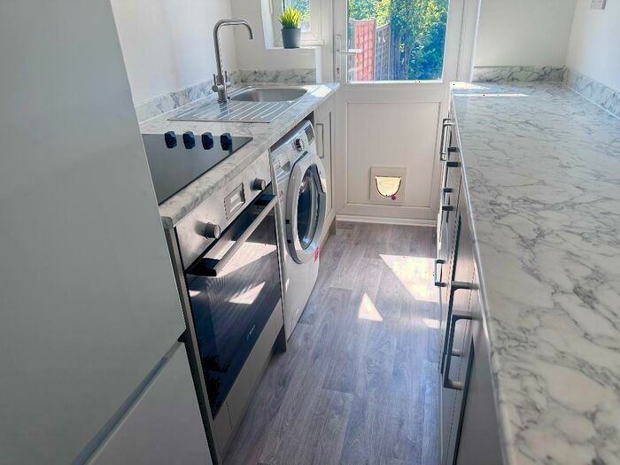 2 Bedroom Maisonette To Rent In Oakdene Road, Orpington, Kent, BR5