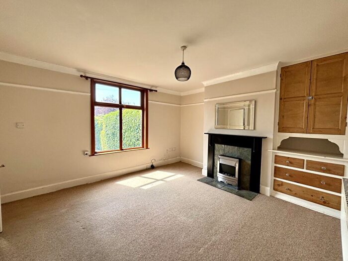 2 Bedroom End Of Terrace House For Sale In Smithville, Riddlesden, BD21
