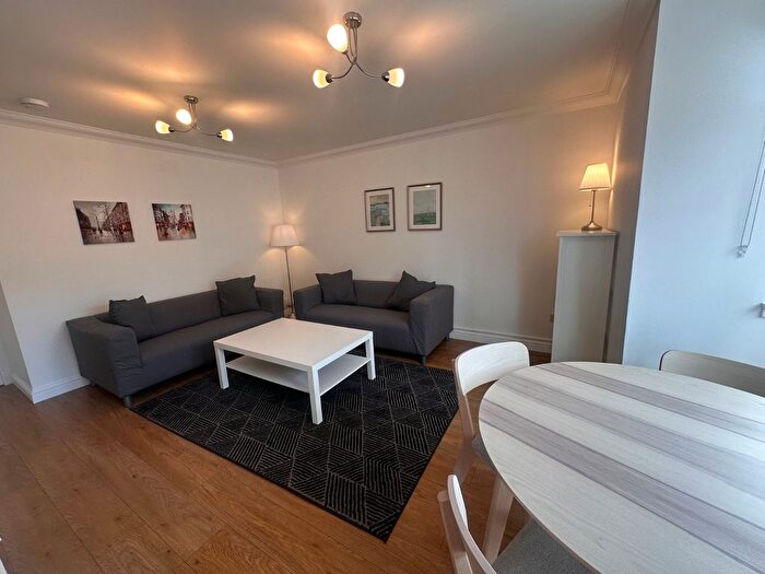 2 Bedroom Flat To Rent In Tower Street, Edinburgh, EH6