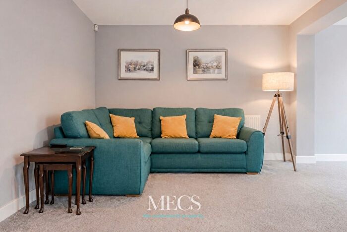 3 Bedroom Detached House For Sale In Copperbeech Close, Birmingham, West Midlands, B32