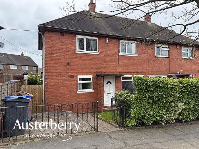 3 Bedroom Semi Detached House To Rent In Beverley Drive, Bentilee, Stoke-On-Trent, ST2