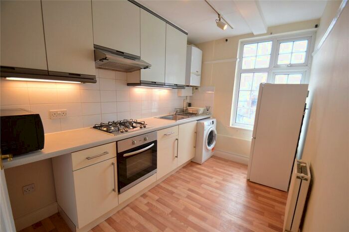 2 Bedroom Flat To Rent In Russell Hill Road, Purley, CR8
