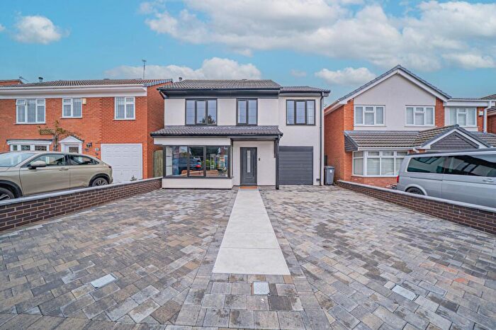 4 Bedroom Detached House For Sale In Abbots Close, Knowle, B93