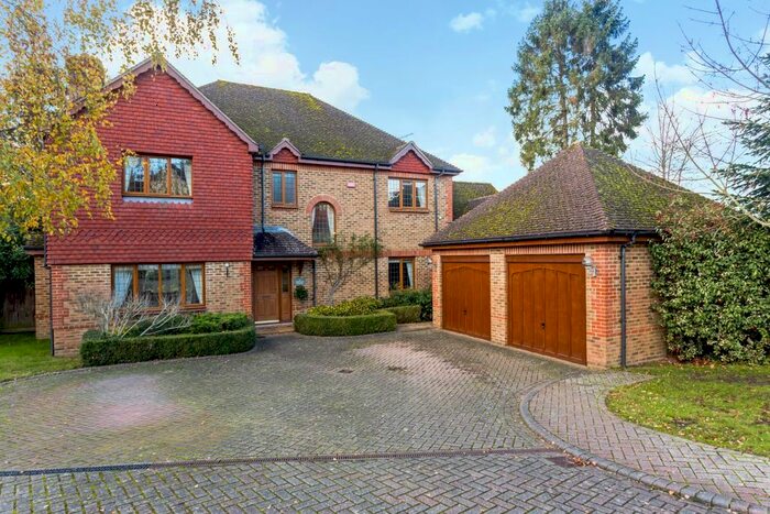 5 Bedroom Detached House To Rent In Sheridan Grange, Sunningdale, Ascot, SL5