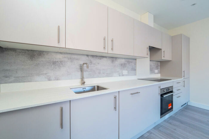 2 Bedroom Apartment To Rent In Ewell Road, Cheam, Sutton, SM3