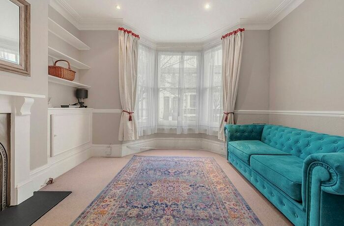 1 Bedroom Flat To Rent In Brackenbury Road, Brackenbury Village, London W6