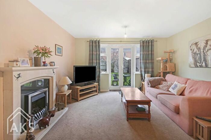 3 Bedroom End Of Terrace House For Sale In Avon Way, Hilton, DE65