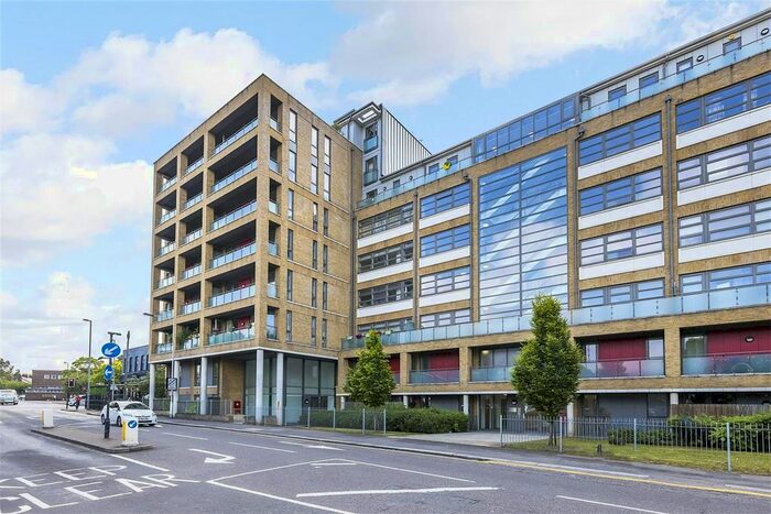 2 Bedroom Flat To Rent In Capworth Street, Leyton, London, E10