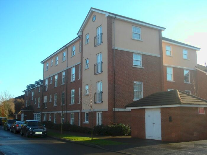 1 Bedroom Flat To Rent In Merrifield Court, Welwyn Garden City, AL7