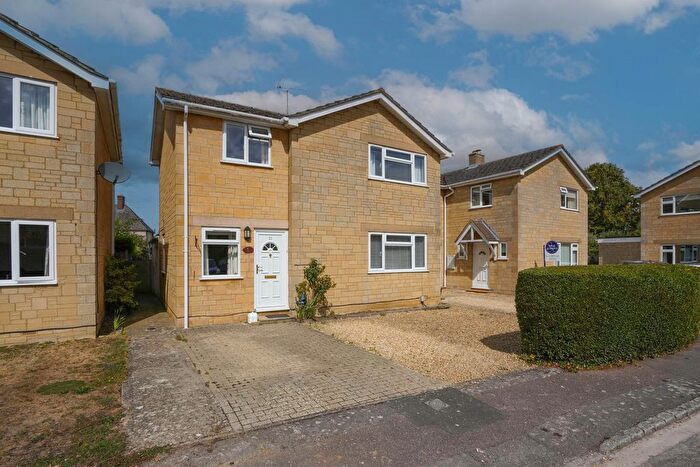 4 Bedroom Detached House For Sale In The Pieces, Bampton, OX18