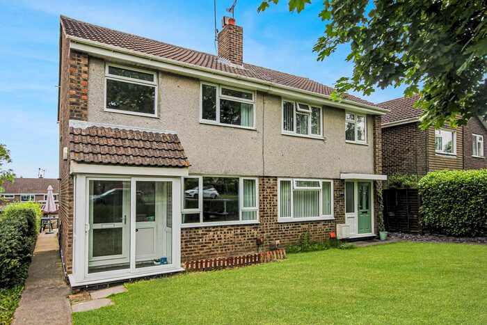 3 Bedroom Semi-Detached House To Rent In Dyrham Close, Thornbury, Bristol, BS35