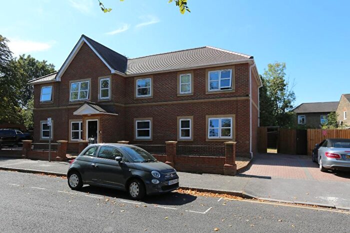 2 Bedroom Detached House To Rent In Junction Road, London, RM1