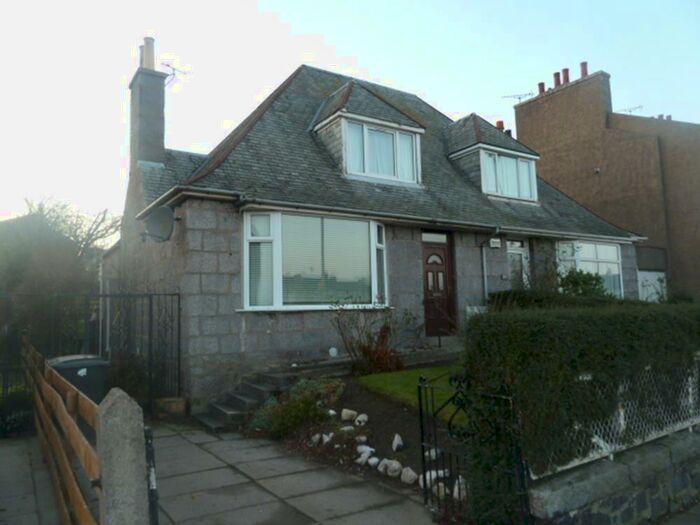 2 Bedroom Semi-Detached House To Rent In Great Northern Road, Aberdeen, AB24