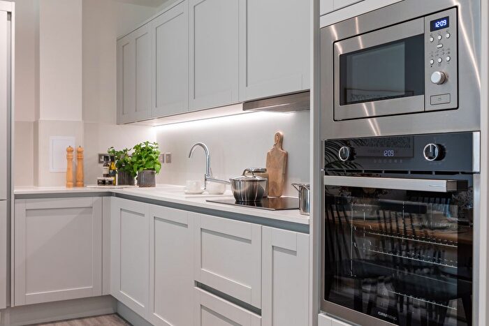 1 Bedroom Flat For Sale In " Bedroom Apartment" At Hepworth Place, Walthamstow, E17