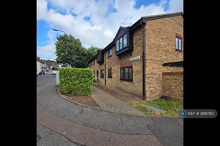 2 Bedroom Flat To Rent In Skinner Court, London, E17