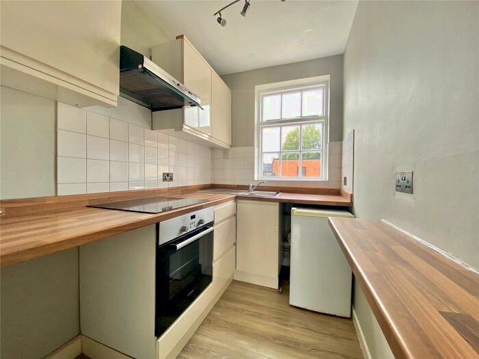 1 Bedroom Flat To Rent In London Road, Cheltenham, GL52