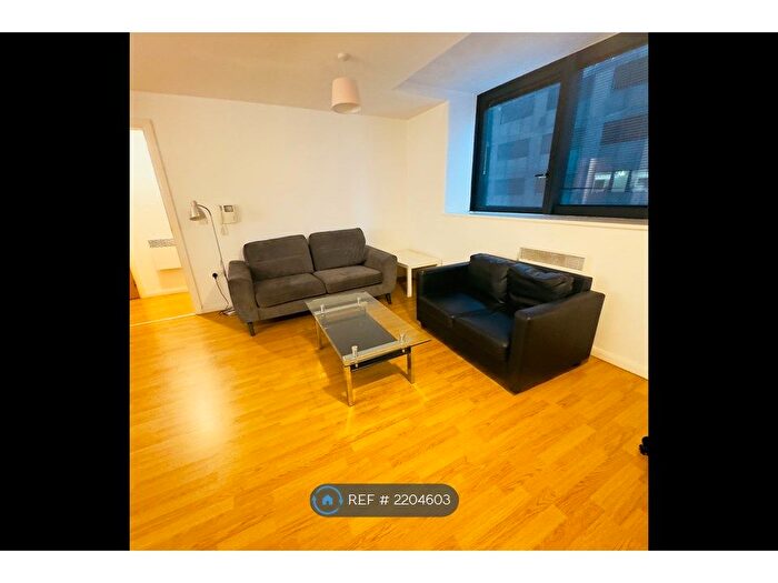 1 Bedroom Flat To Rent In Mann Island, Liverpool, L3