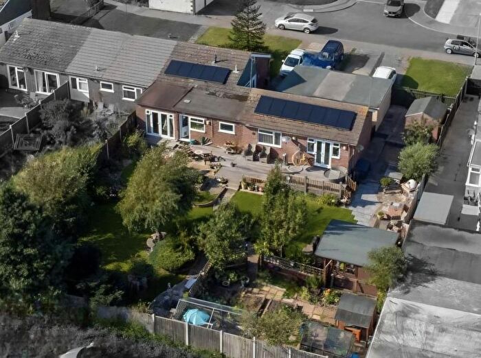 4 Bedroom Semi Detached Bungalow For Sale In Litchfield, Harwich, CO12