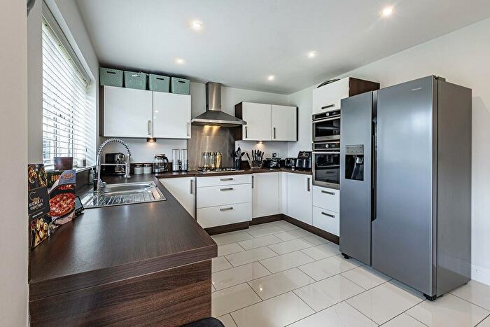 4 Bedroom Detached House For Sale In Broad Lane, Coventry, CV5