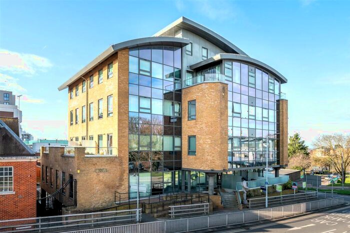 1 Bedroom Apartment For Sale In The Ring, Bracknell, Berkshire, RG12